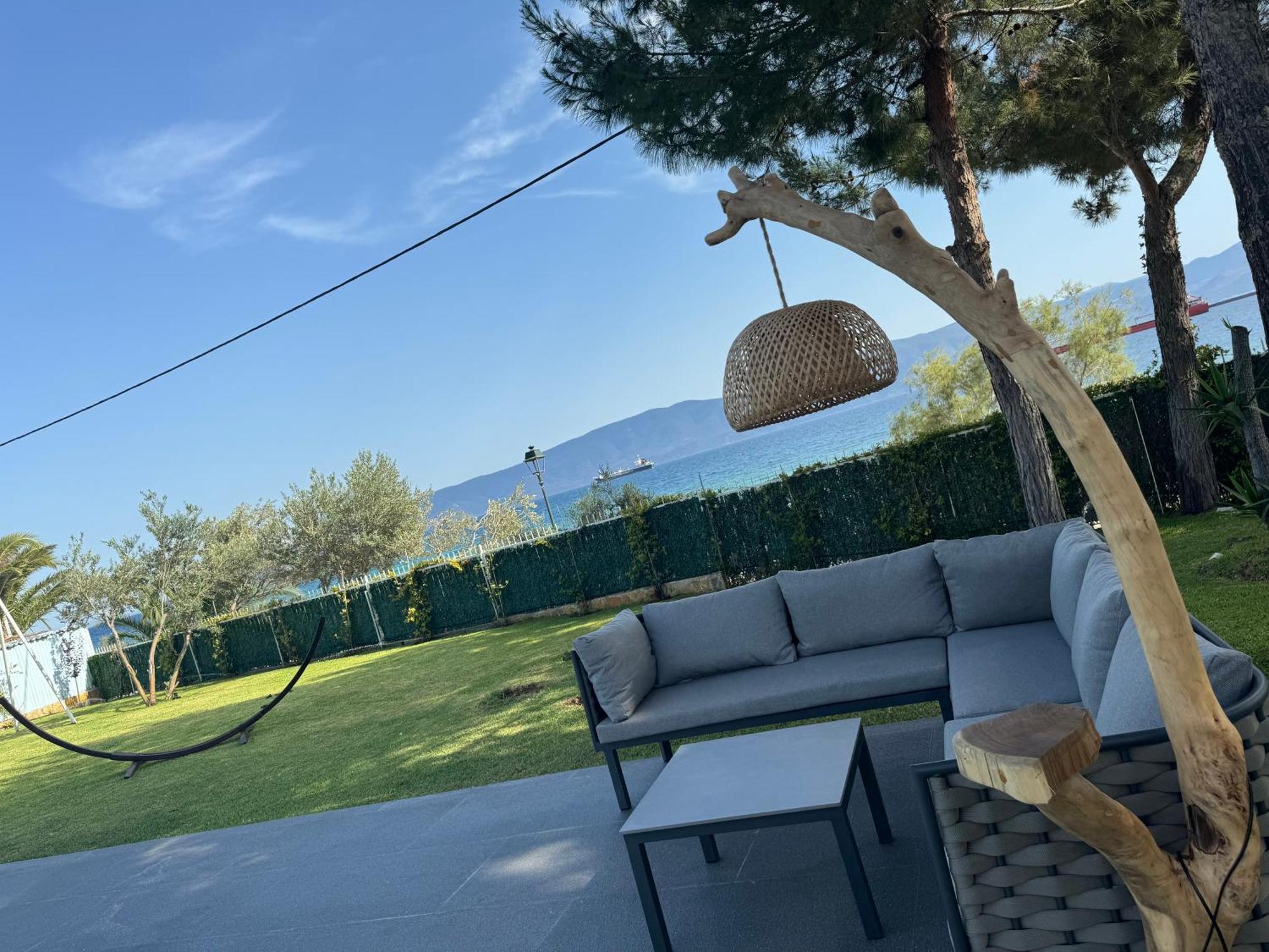 Zoza Luxury Villa Isthmia By The Sea With Private Pool Kalamáki Esterno foto