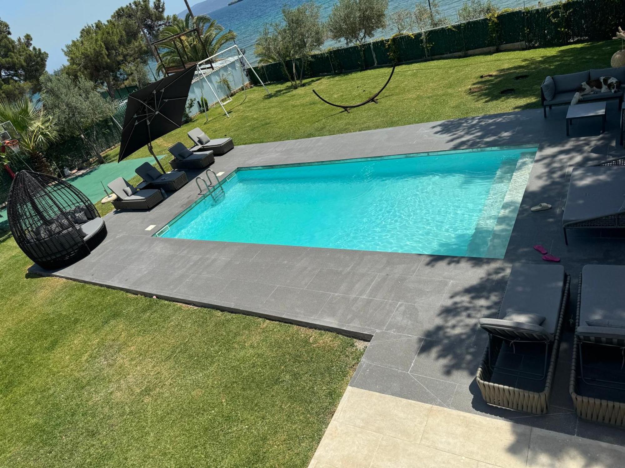 Zoza Luxury Villa Isthmia By The Sea With Private Pool Kalamáki Esterno foto